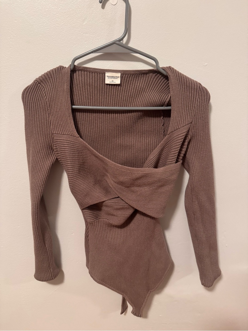 Abercrombie & Fitch Mauve Ribbed Scoop-Neck Top